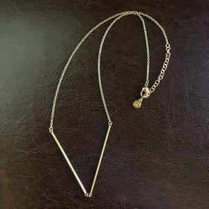 Gorjana V Necklace EUC